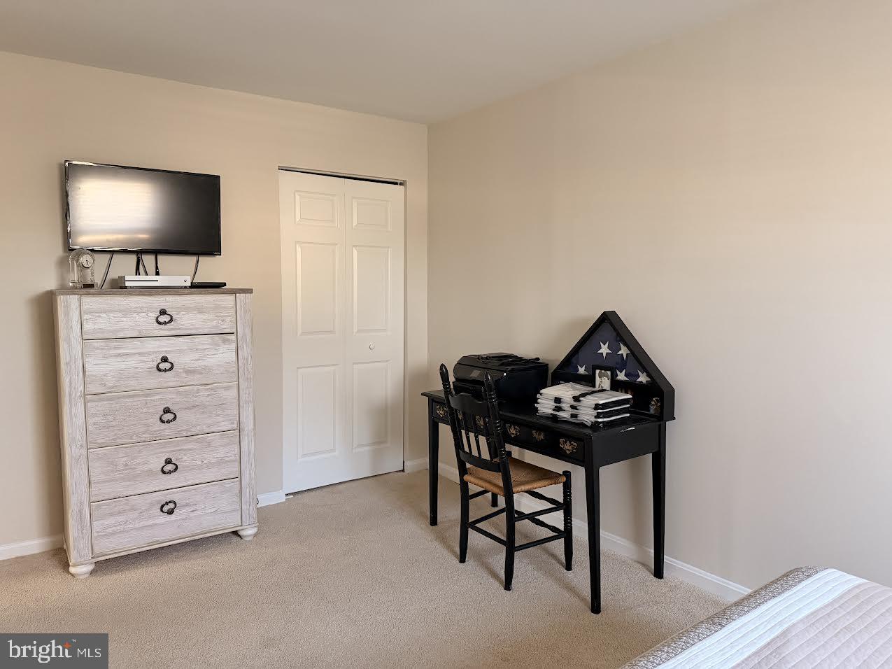 1705 Fairhill Drive Edgewater, MD 21037 - Photo 29 of 36 a living room with furniture and a flat screen tv
