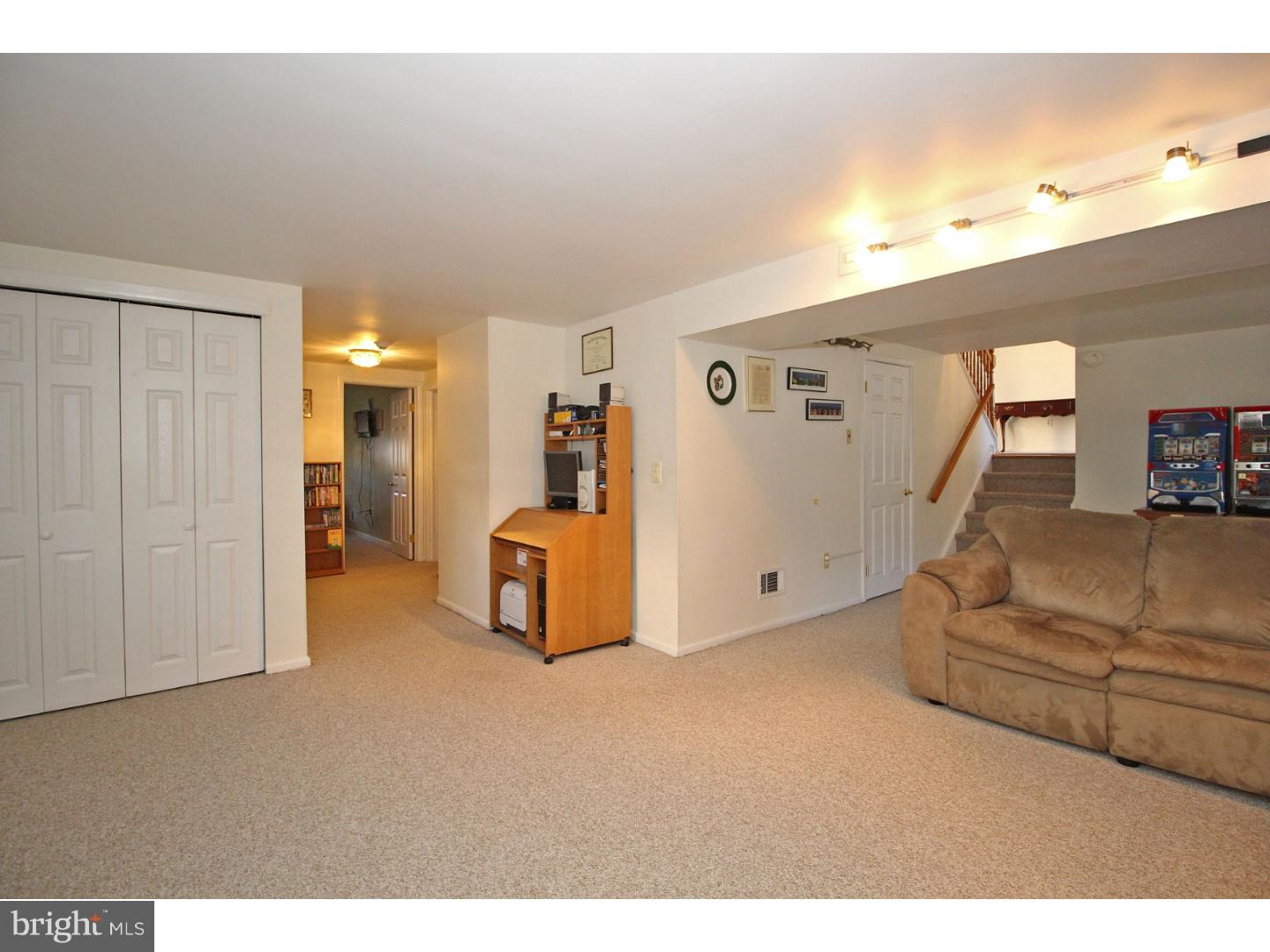 737 Amsterdam Road Mount Laurel, NJ 08054 - Photo 12 of 25