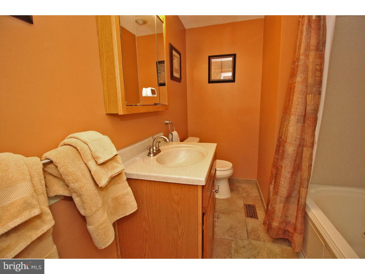 737 Amsterdam Road Mount Laurel, NJ 08054 - Photo 16 of 25