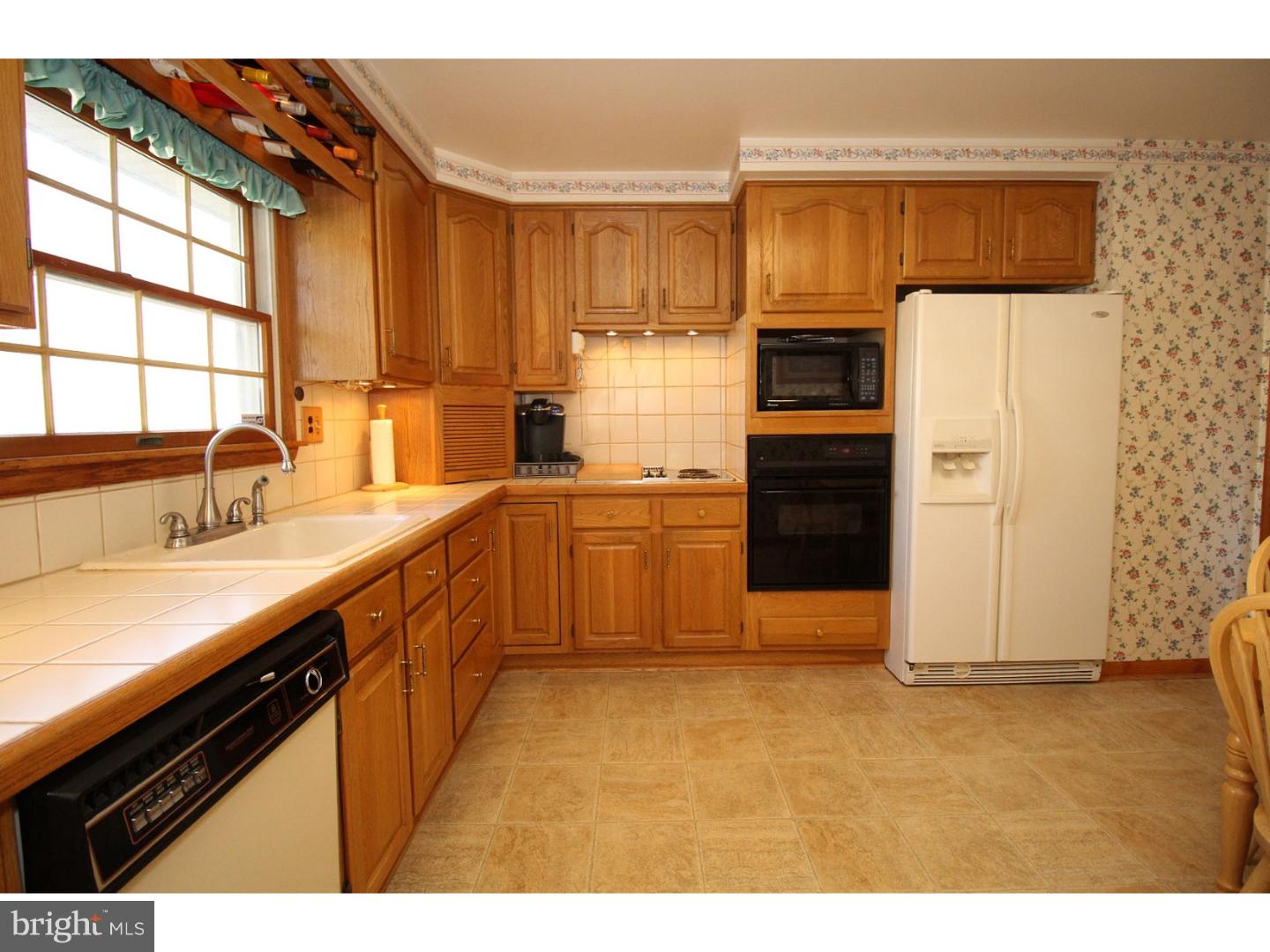 737 Amsterdam Road Mount Laurel, NJ 08054 - Photo 5 of 25