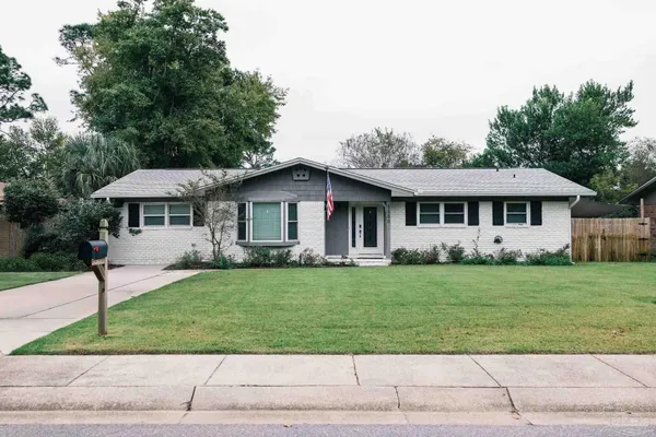 $2,200 | 5580 Homewood Road, Pensacola, FL 32504
