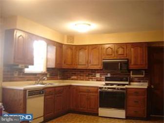 344 Yoder Road Harleysville, PA 19438 - Photo 6 of 10 Kitchen