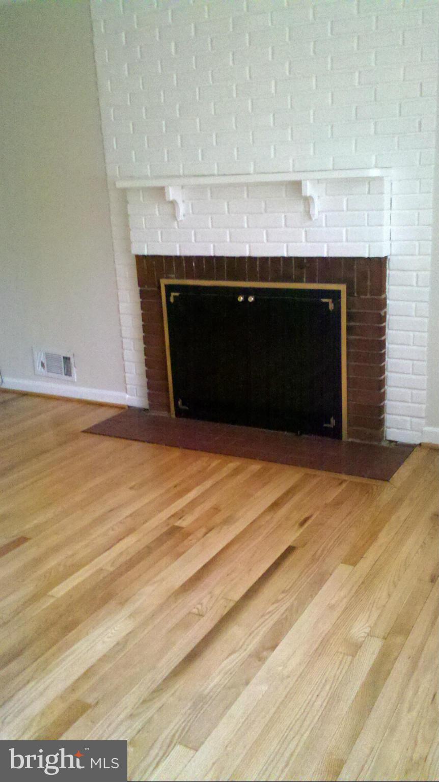 10200 Riggs Road Adelphi, MD 20783 - Photo 2 of 15 Living Room