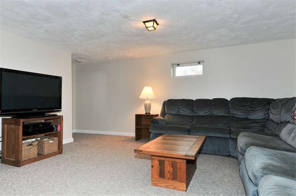 5 Stonybrook Road Medfield, MA 02052 - Photo 18 of 28