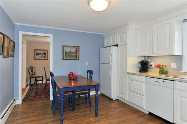 5 Stonybrook Road Medfield, MA 02052 - Photo 2 of 28