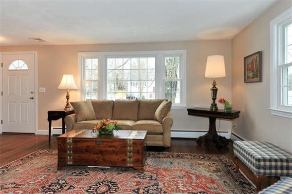 5 Stonybrook Road Medfield, MA 02052 - Photo 10 of 28
