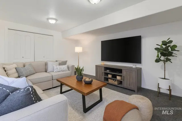 $579,000 | 2024 Julie Lane, Twin Falls, ID 83301