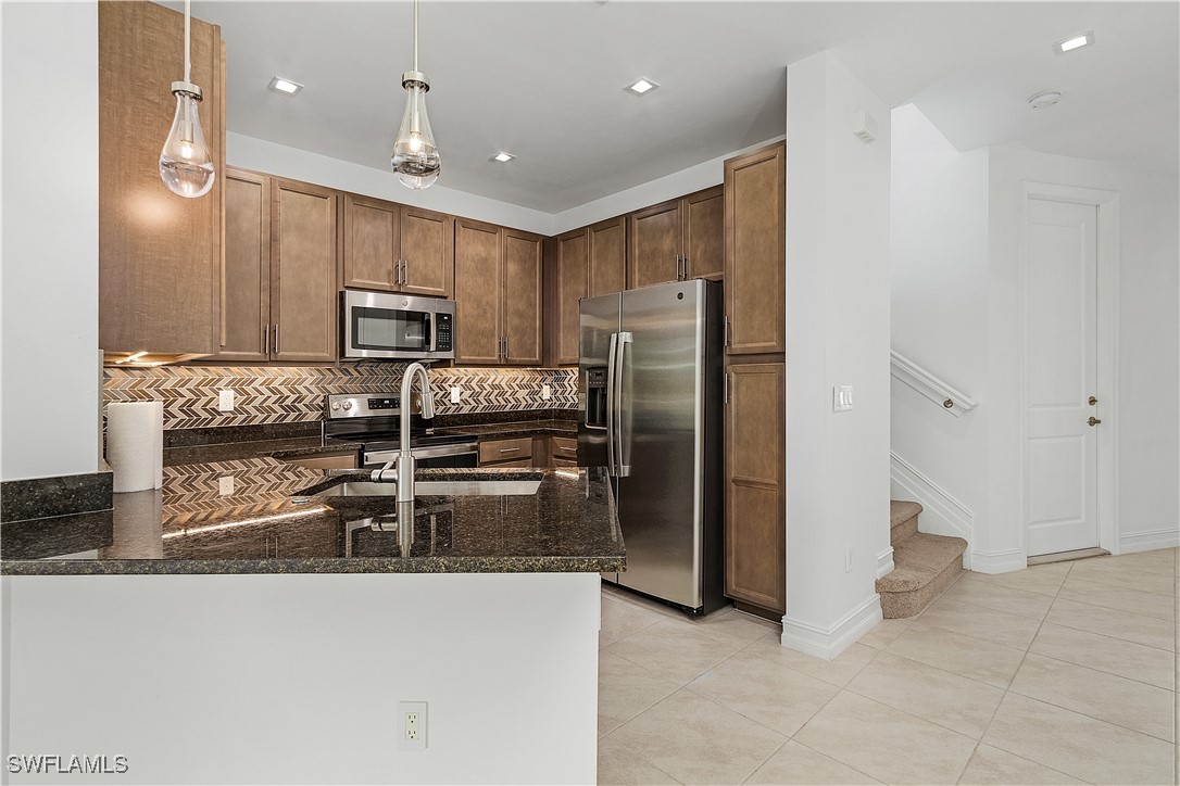 7498 Rockefeller Drive Naples, FL 34119 - Photo 7 of 22