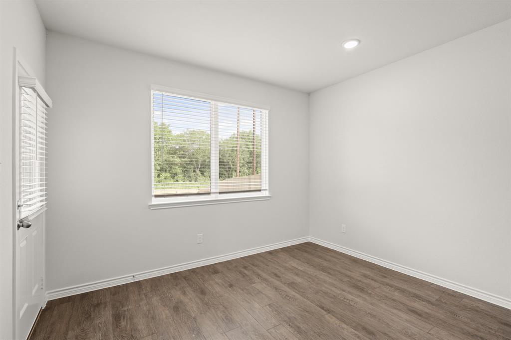 1500 Romans Road Ennis, TX 75119 - Photo 6 of 38