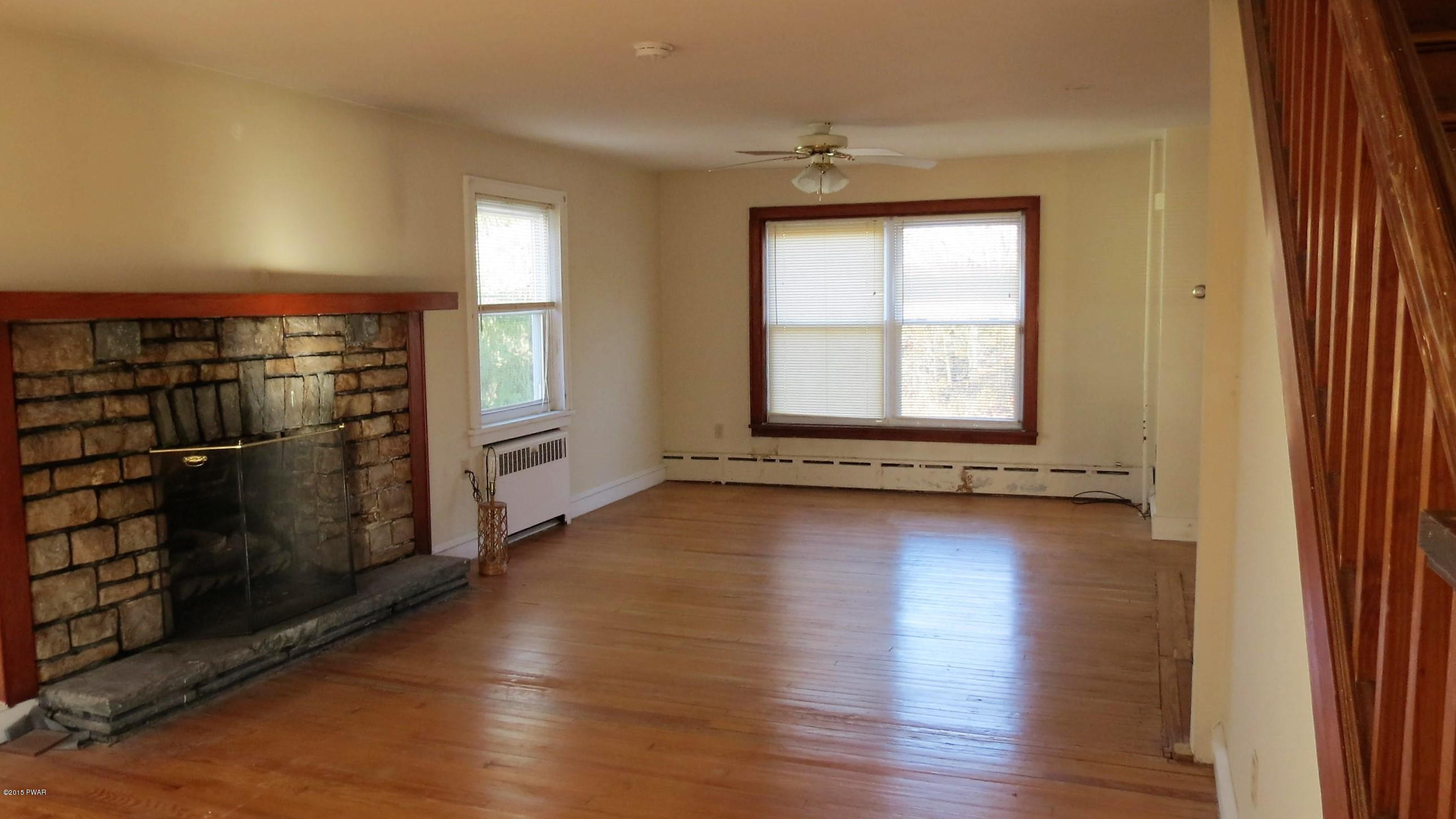 1343 Rt 507 Greentown, PA 18426 - Photo 6 of 10