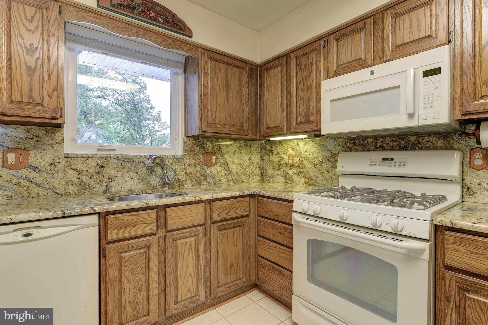 7507 June Street Springfield, VA 22150 - Photo 10 of 32 Gallery Image 10