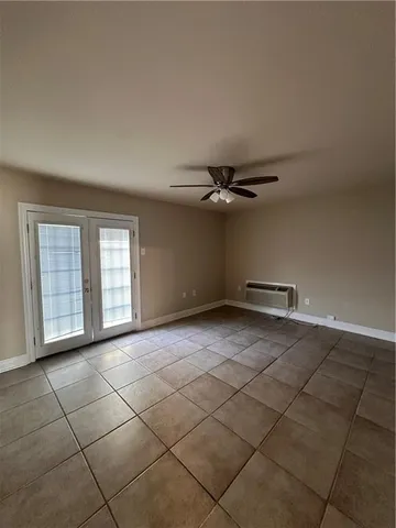 $2,400 | 339 Madewood Drive, Destrehan, LA 70047