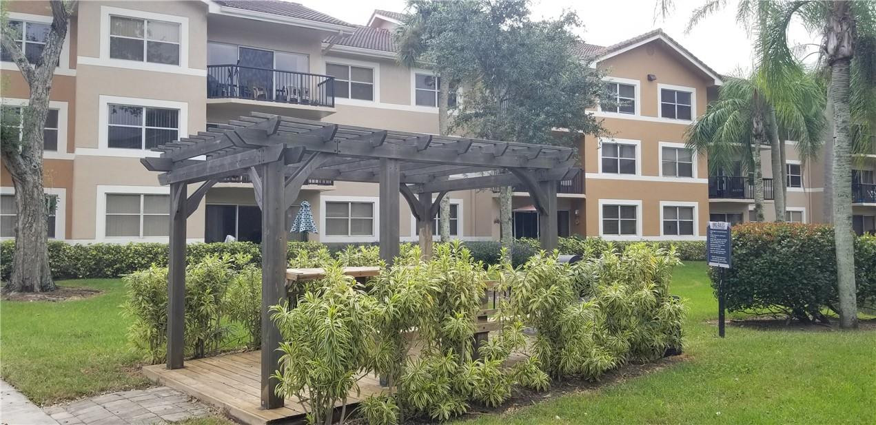 9055 Wiles Road, Unit 304 Coral Springs, FL 33067 - Photo 2 of 4 Photo 2