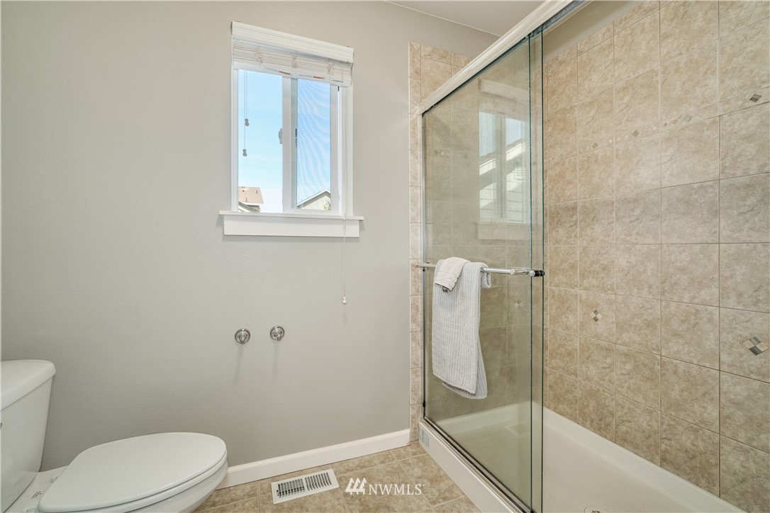 22507 37th Avenue Southeast Bothell, WA 98021 - Photo 18 of 25