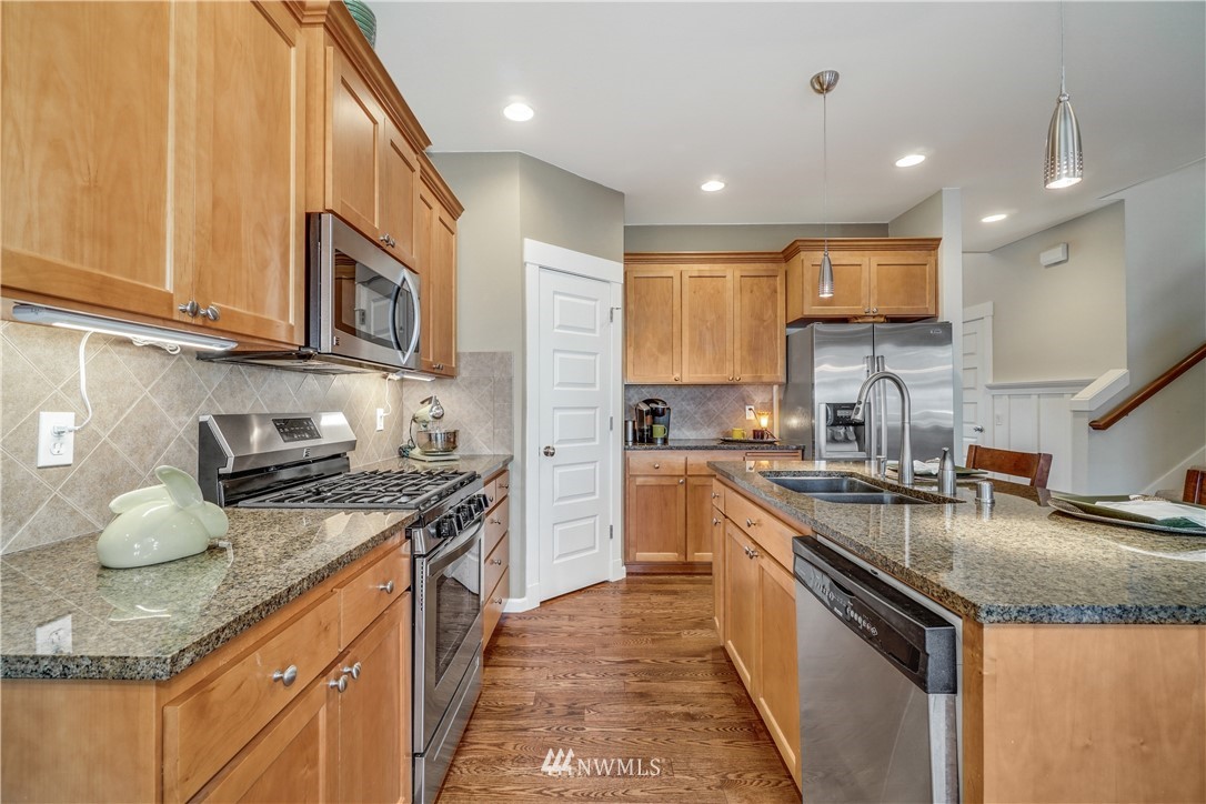 22507 37th Avenue Southeast Bothell, WA 98021 - Photo 9 of 25