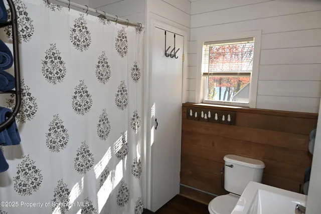 $334,900 | 498 Lowe Lake Road, Union Dale, PA 18470