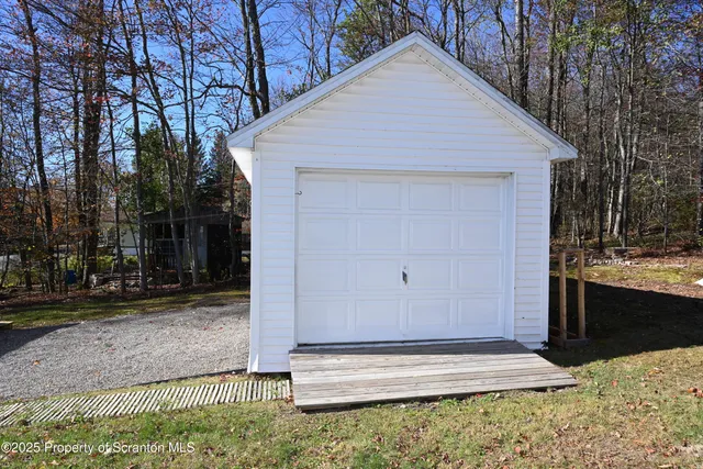 $334,900 | 498 Lowe Lake Road, Union Dale, PA 18470