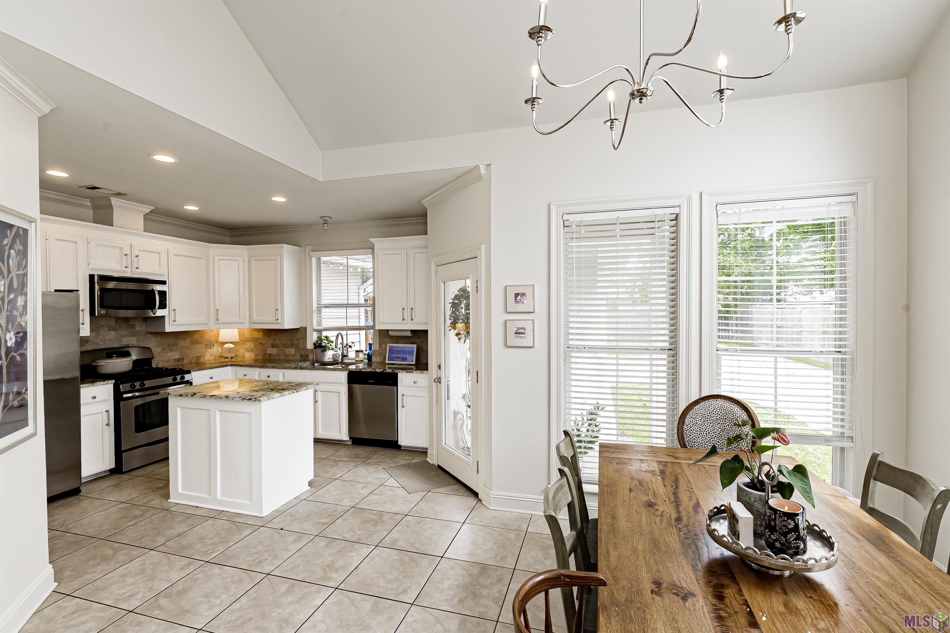 10233 Springpark Avenue Baton Rouge, LA 70810 - Photo 6 of 19