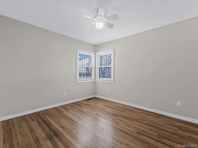 $1,099,000 | 1987 Lakeville Road, New Hyde Park, NY 11040