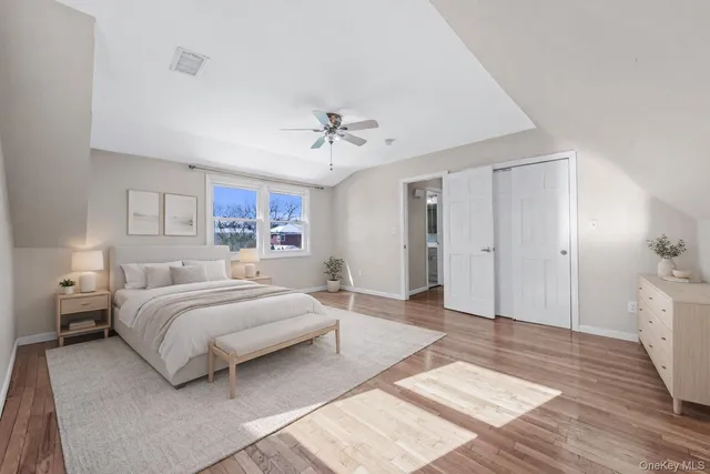 $1,099,000 | 1987 Lakeville Road, New Hyde Park, NY 11040