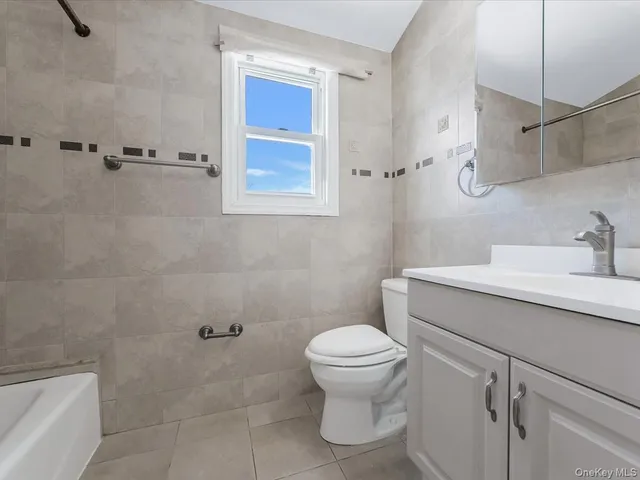 $1,099,000 | 1987 Lakeville Road, New Hyde Park, NY 11040