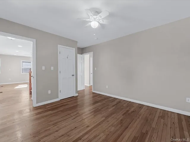 $1,099,000 | 1987 Lakeville Road, New Hyde Park, NY 11040