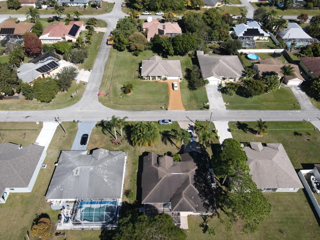 337 Southeast Fisk Road Port St. Lucie, FL 34984 - Photo 31 of 32 86e7d53b-2fdf-4664-be10-2ace819f3b41