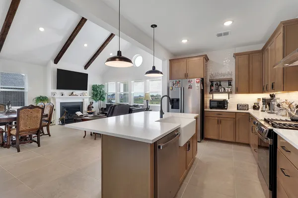 $417,000 | 406 Cane Crossing Lake Drive, Sealy, TX 77474