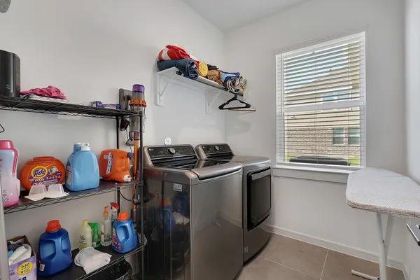 $417,000 | 406 Cane Crossing Lake Drive, Sealy, TX 77474