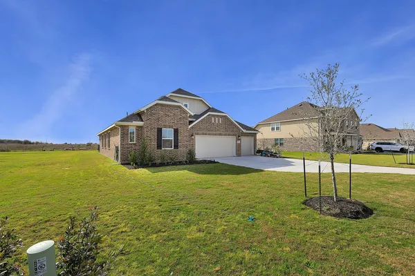 $417,000 | 406 Cane Crossing Lake Drive, Sealy, TX 77474