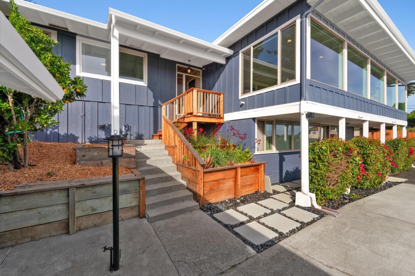 7440 Viewpoint Road Aptos, CA 95003 - Photo 4 of 39 a view of a building with sitting area