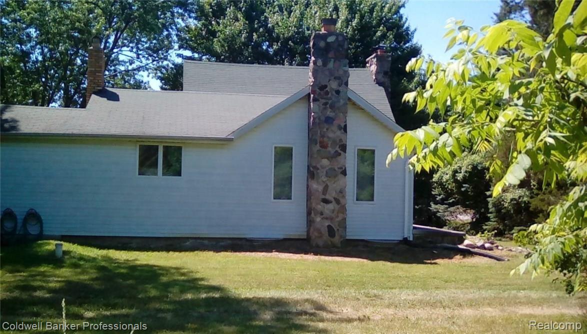 2240 Gray Road Lapeer, MI 48446 - Photo 45 of 50 IMG_20160625_144840.jpg