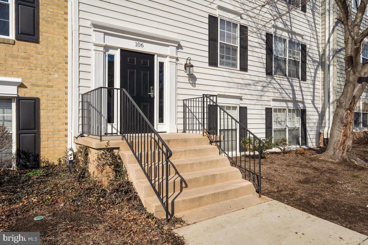 Ground Level Condo w/walk out patio