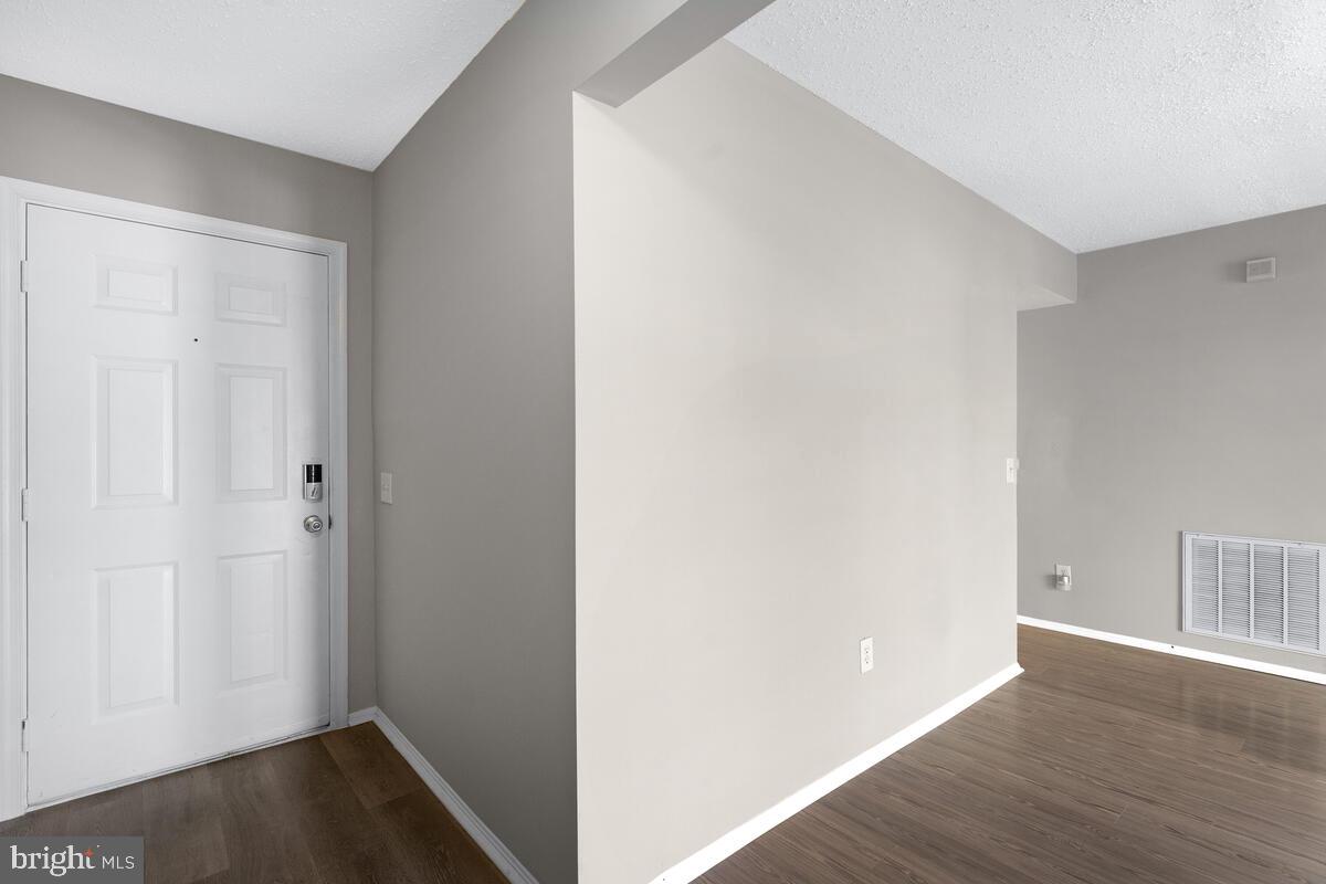 Foyer/Living Room, Main Level