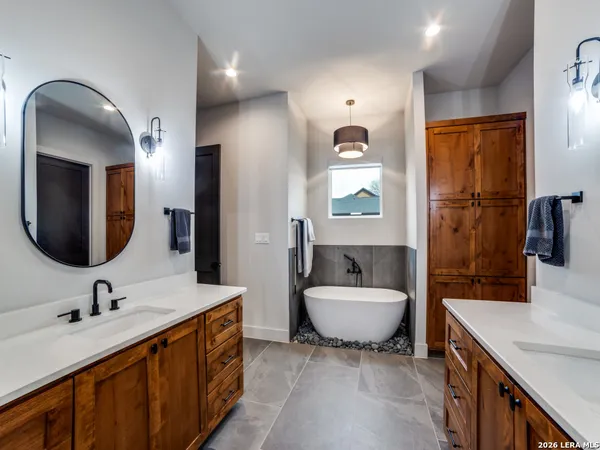 $769,900 | 196 Bobby Lynn Drive, Adkins, TX 78101