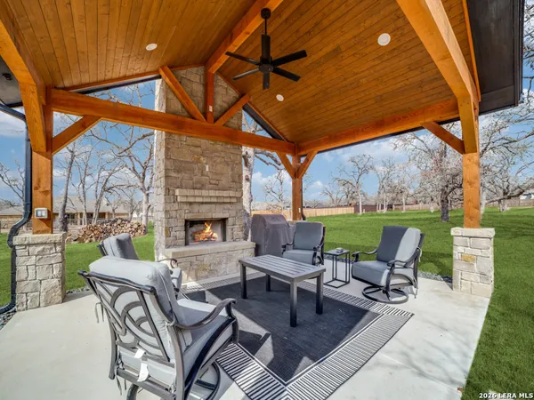 $769,900 | 196 Bobby Lynn Drive, Adkins, TX 78101
