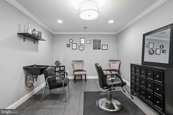 a view of a livingroom with furniture