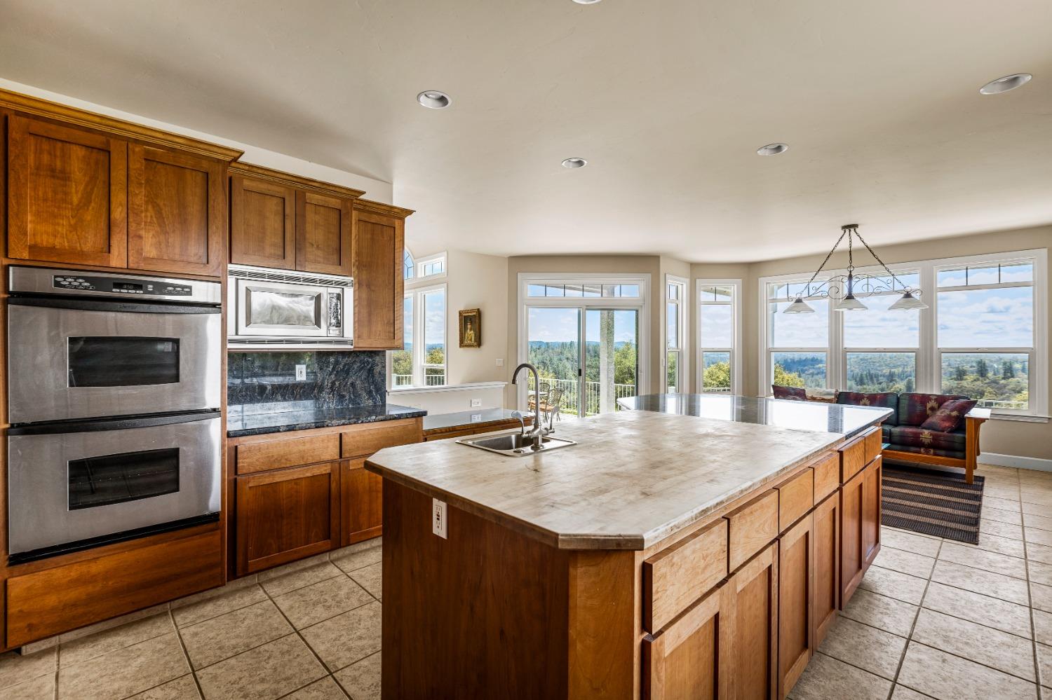 16305 Duggans Road Grass Valley, CA 95949 - Photo 15 of 41