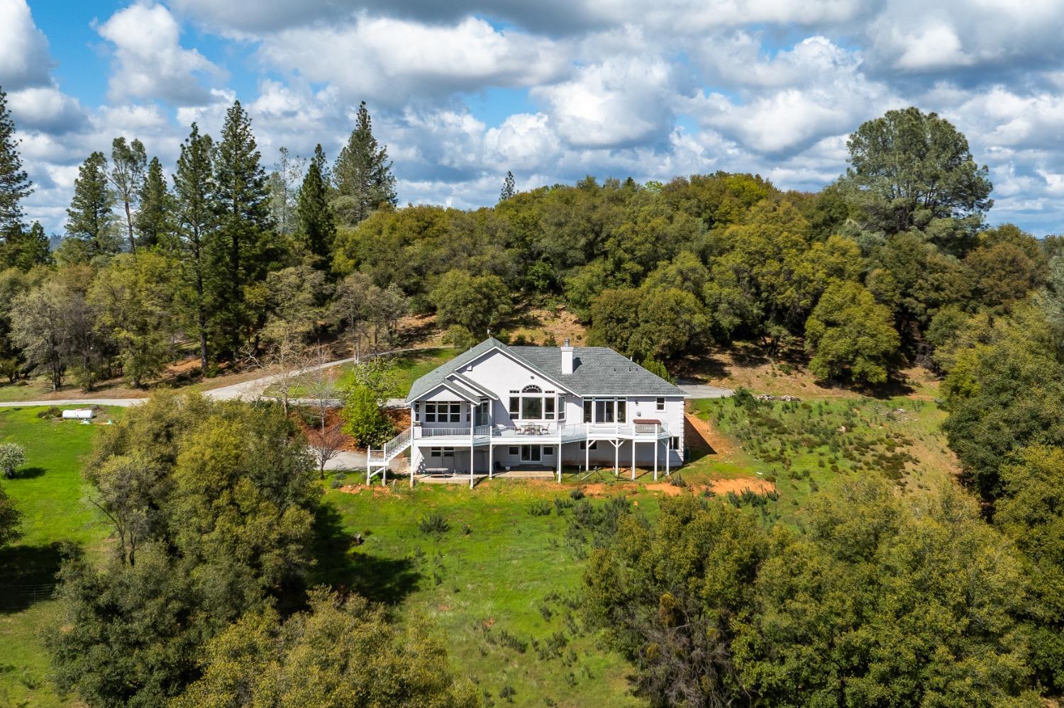 16305 Duggans Road Grass Valley, CA 95949 - Photo 18 of 41