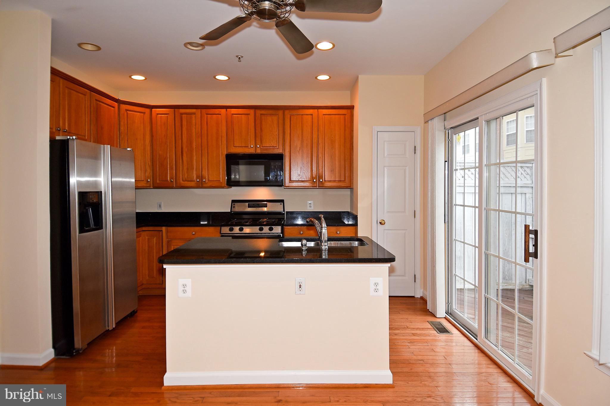 809 G Street Southwest Washington, DC 20024 - Photo 11 of 57 Kitchen