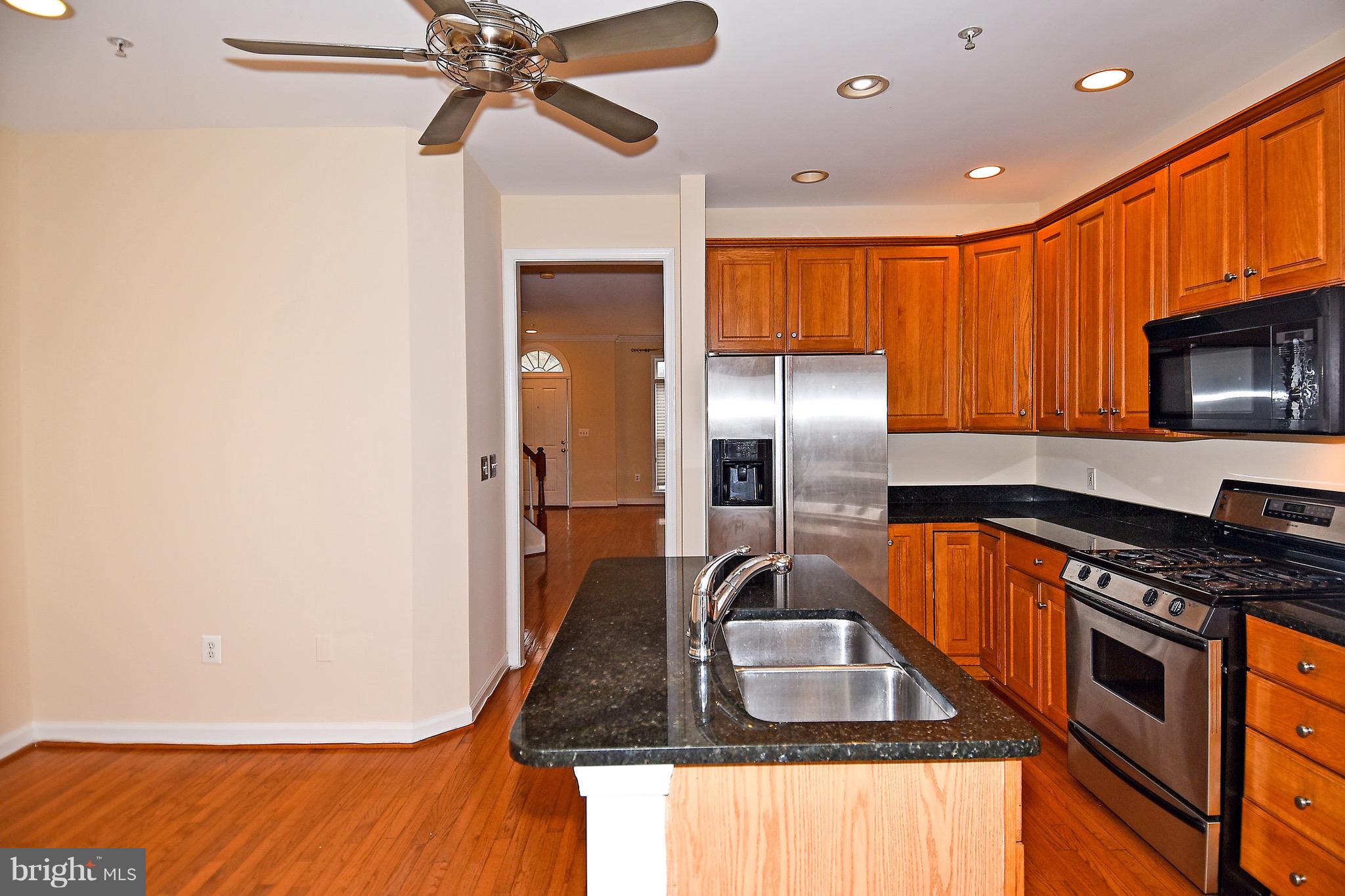 809 G Street Southwest Washington, DC 20024 - Photo 17 of 57 Kitchen