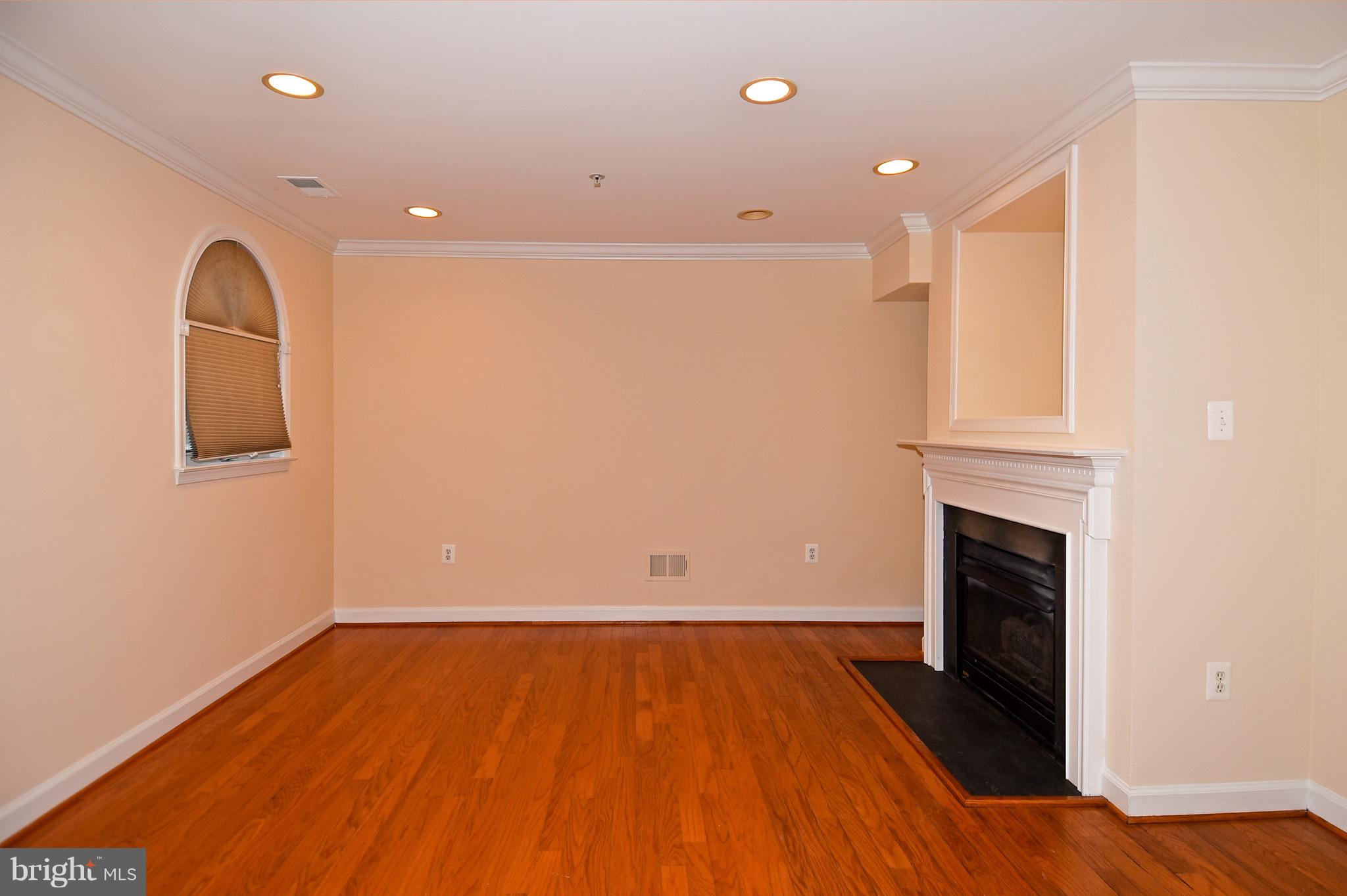 809 G Street Southwest Washington, DC 20024 - Photo 50 of 57 Family Room