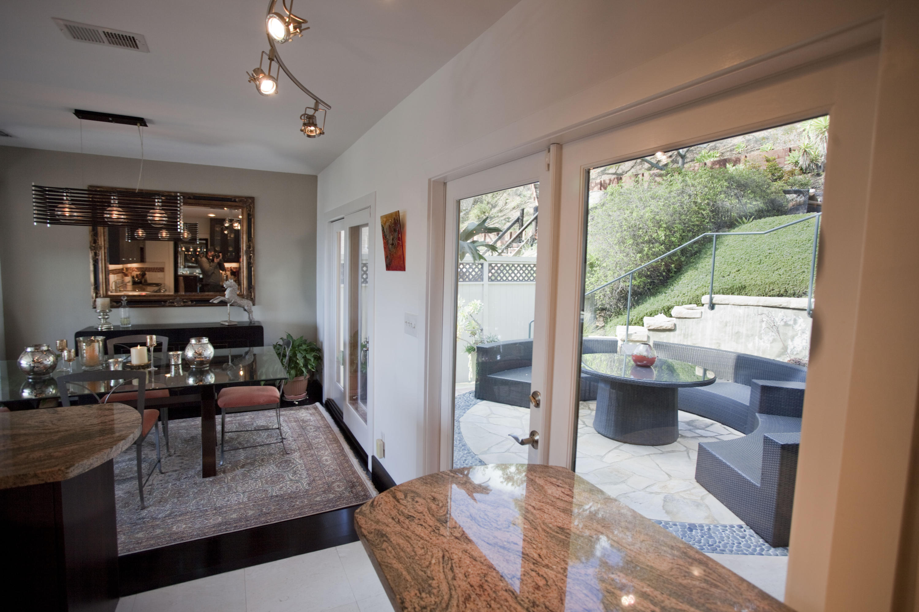 907 Cheltenham Road Santa Barbara, CA 93105 - Photo 18 of 31 a living room with furniture and a window
