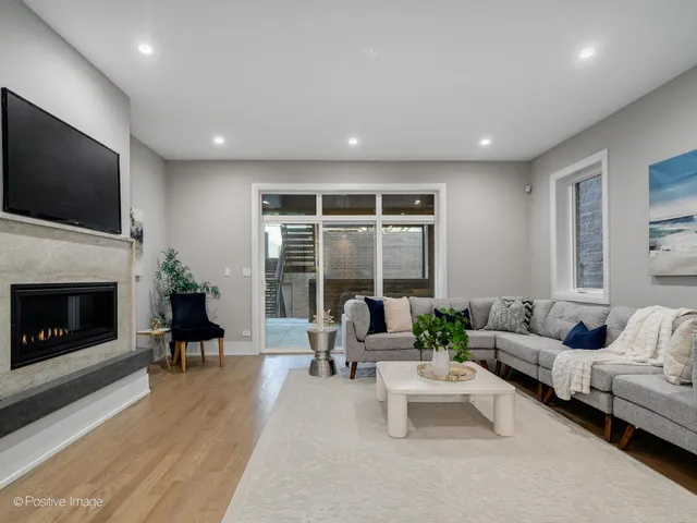 $2,899,900 | 1029 North Winchester Avenue, Chicago, IL 60622