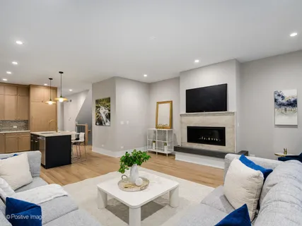 $2,899,900 | 1029 North Winchester Avenue, Chicago, IL 60622