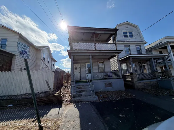 $925 | 536 Alder Street, Unit 2, Scranton, PA 18505