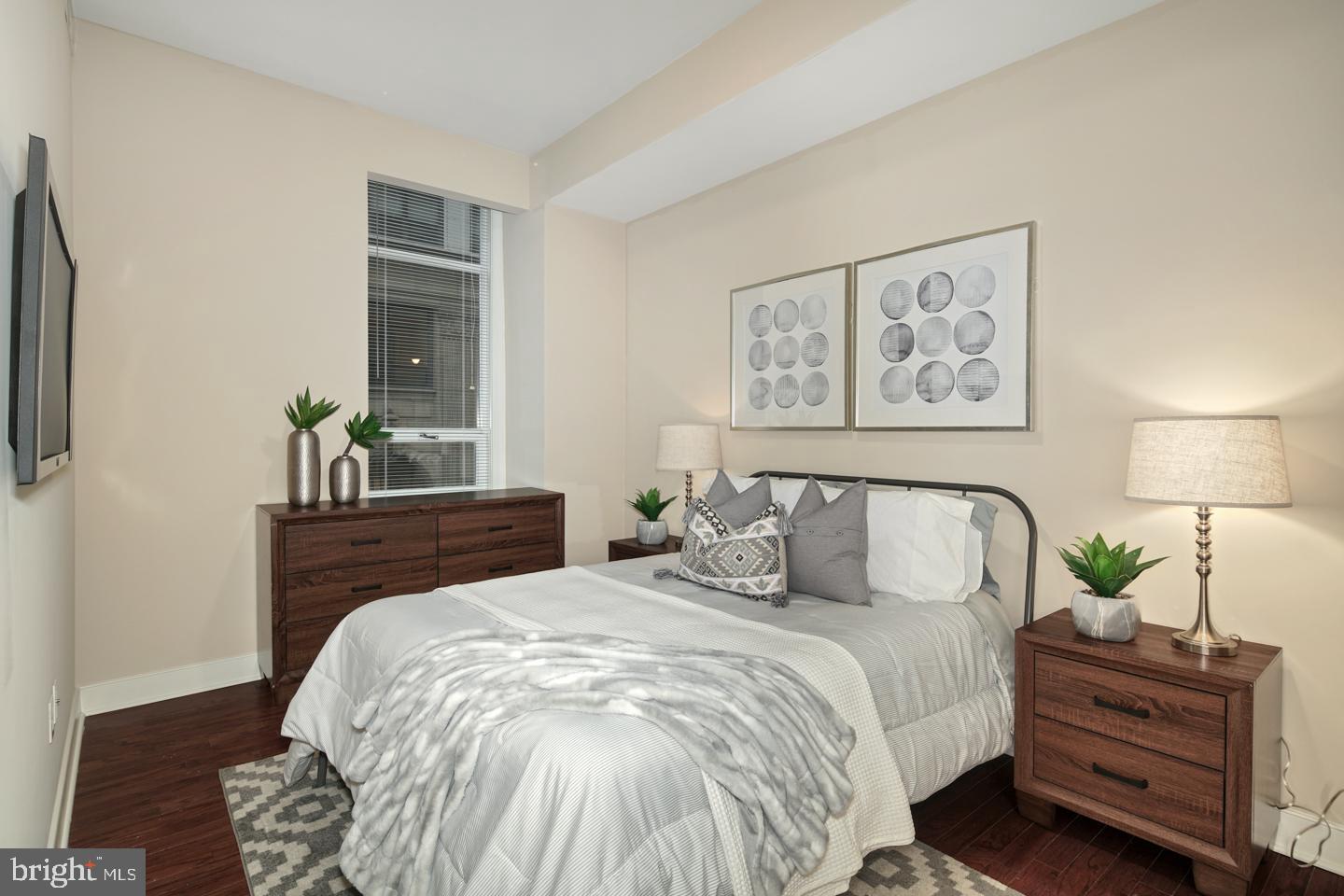 1501 Locust Street, Unit 301 Philadelphia, PA 19102 - Photo 11 of 20