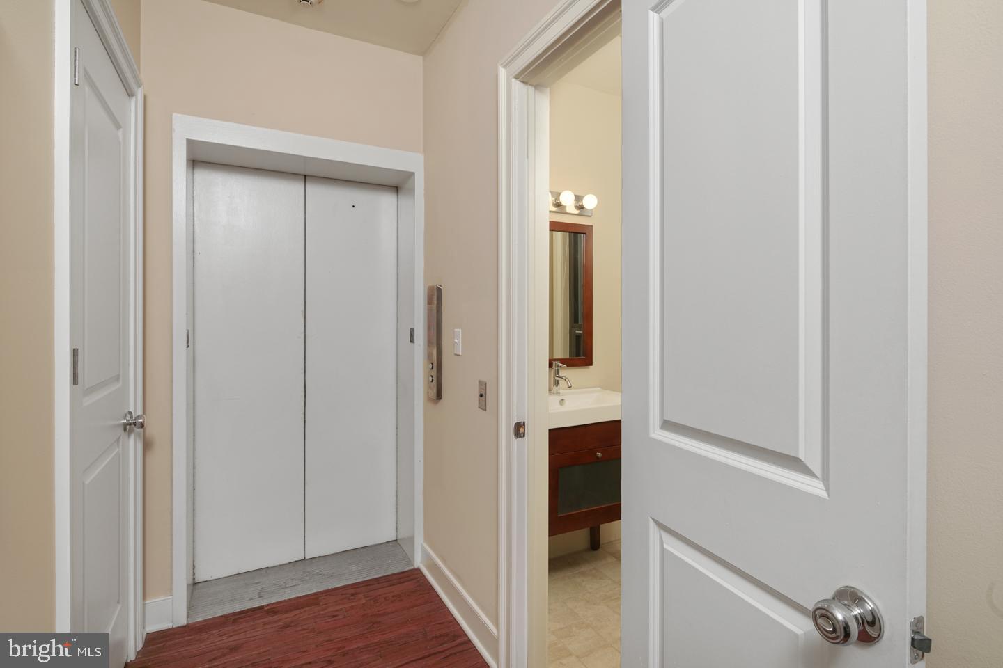 1501 Locust Street, Unit 301 Philadelphia, PA 19102 - Photo 17 of 20