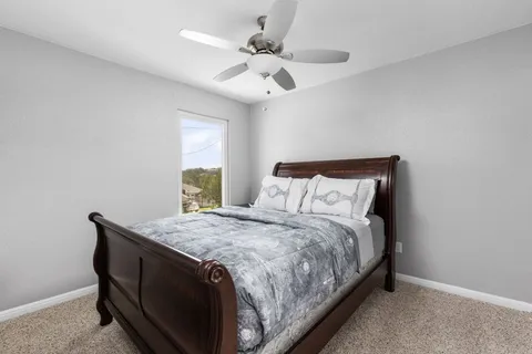 a view of entryway with bathroom