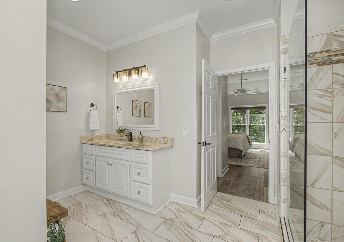 3276 Kirk Ridge Road Murray, KY 42071 - Photo 23 of 33 MainBdrmBath0293